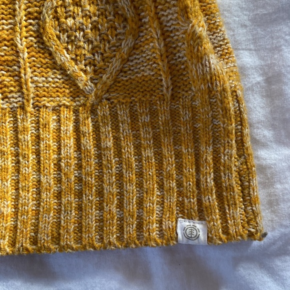 Element Sweater - Picture 2 of 5